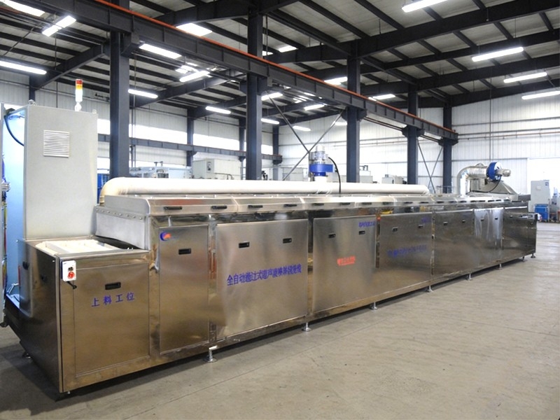 清洗汽車零件全自動通過式超聲波噴淋清洗線